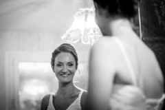 miroir-reflet-sourire-mariee-preparatifs-mariage-luxe-lyon