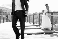 couple-mariage-passerelle-canal-confluence-lyon