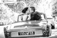 mariage-couple-baiser-cabriolet-rue-lyon